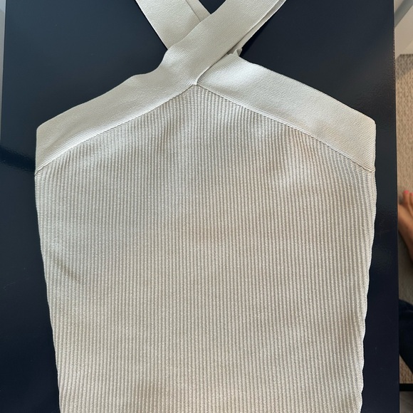 Aritzia BABATON Sculpt knit, criss-cross halter style top - Picture 3 of 4
